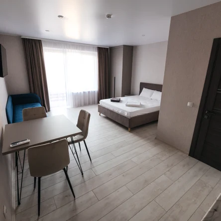 Трехместный (с балконом) №12